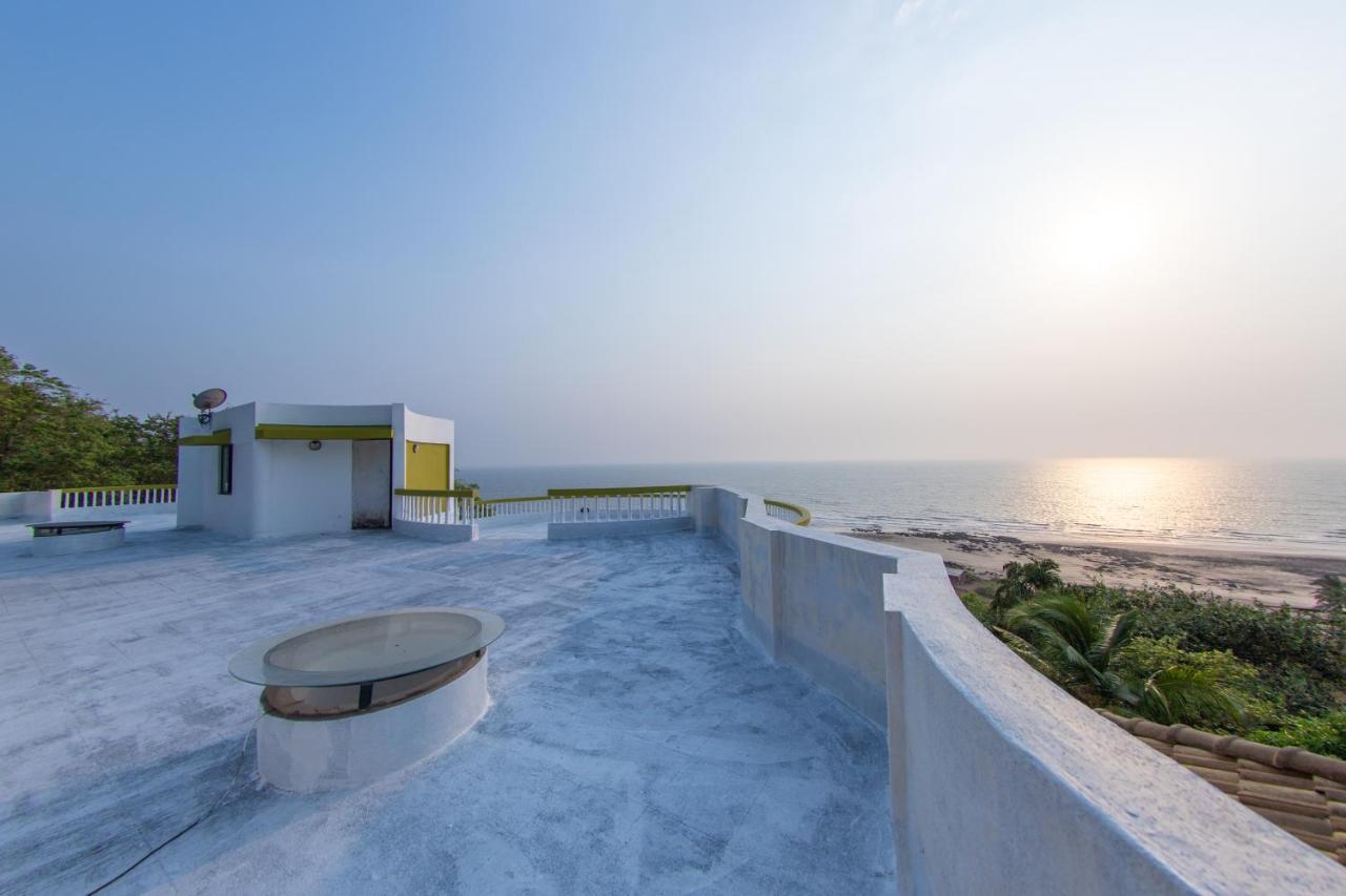 Villa Infinity By The Sea Murud  Ngoại thất bức ảnh