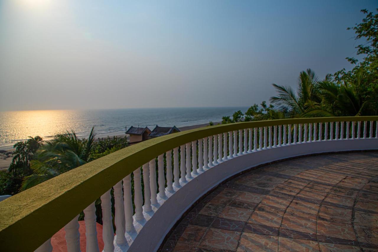Villa Infinity By The Sea Murud  Ngoại thất bức ảnh