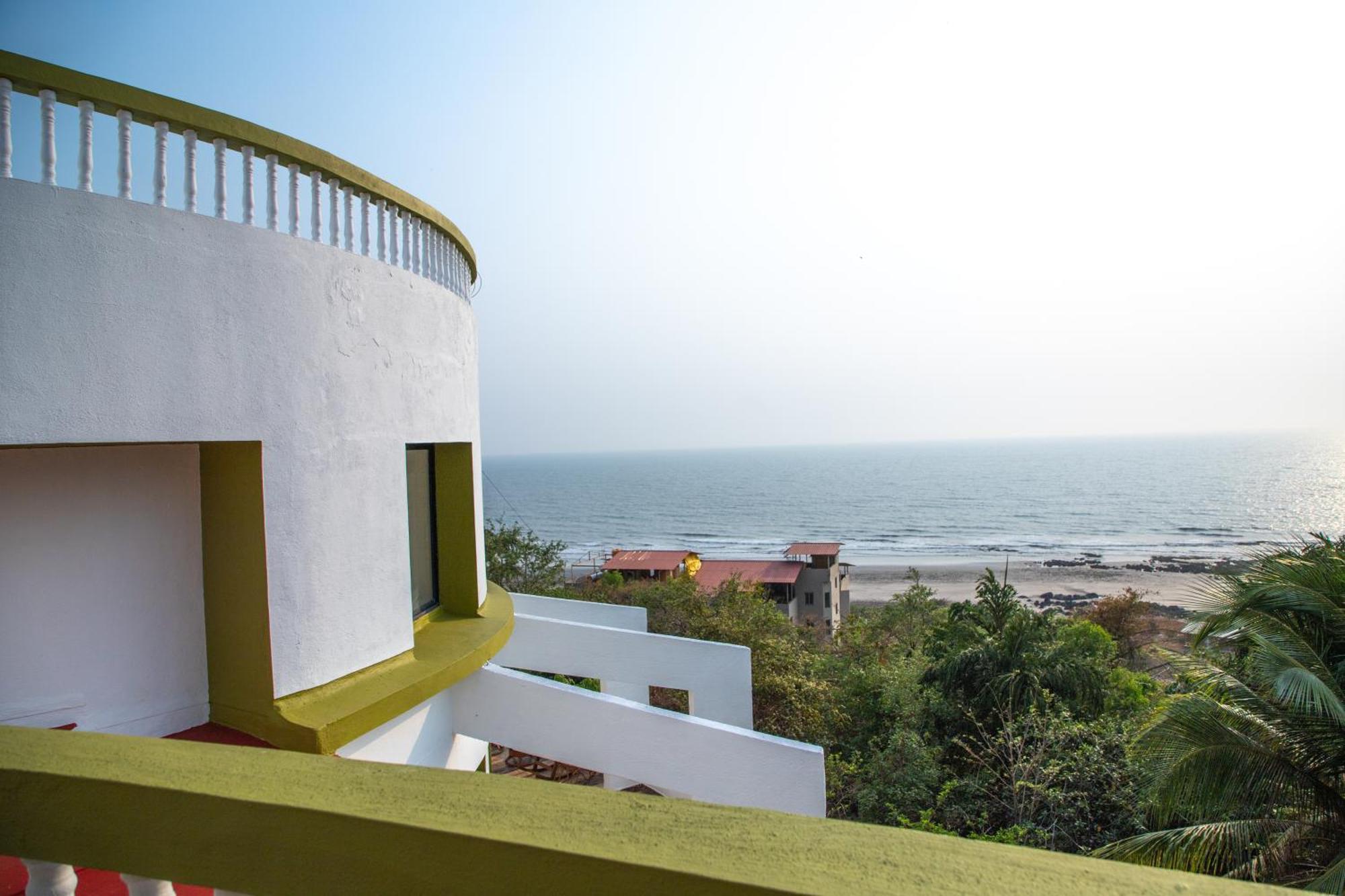 Villa Infinity By The Sea Murud  Ngoại thất bức ảnh